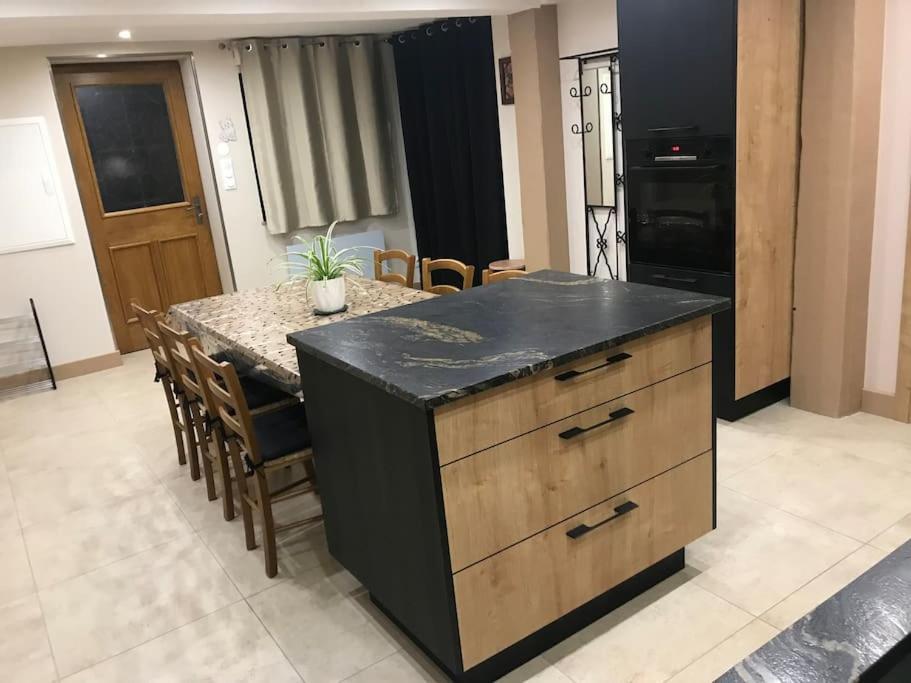 Paisible Logement Tout Equipe Pour 1 A 6 Personnes Ebersheim Luaran gambar