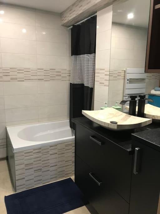 Paisible Logement Tout Equipe Pour 1 A 6 Personnes Ebersheim Luaran gambar